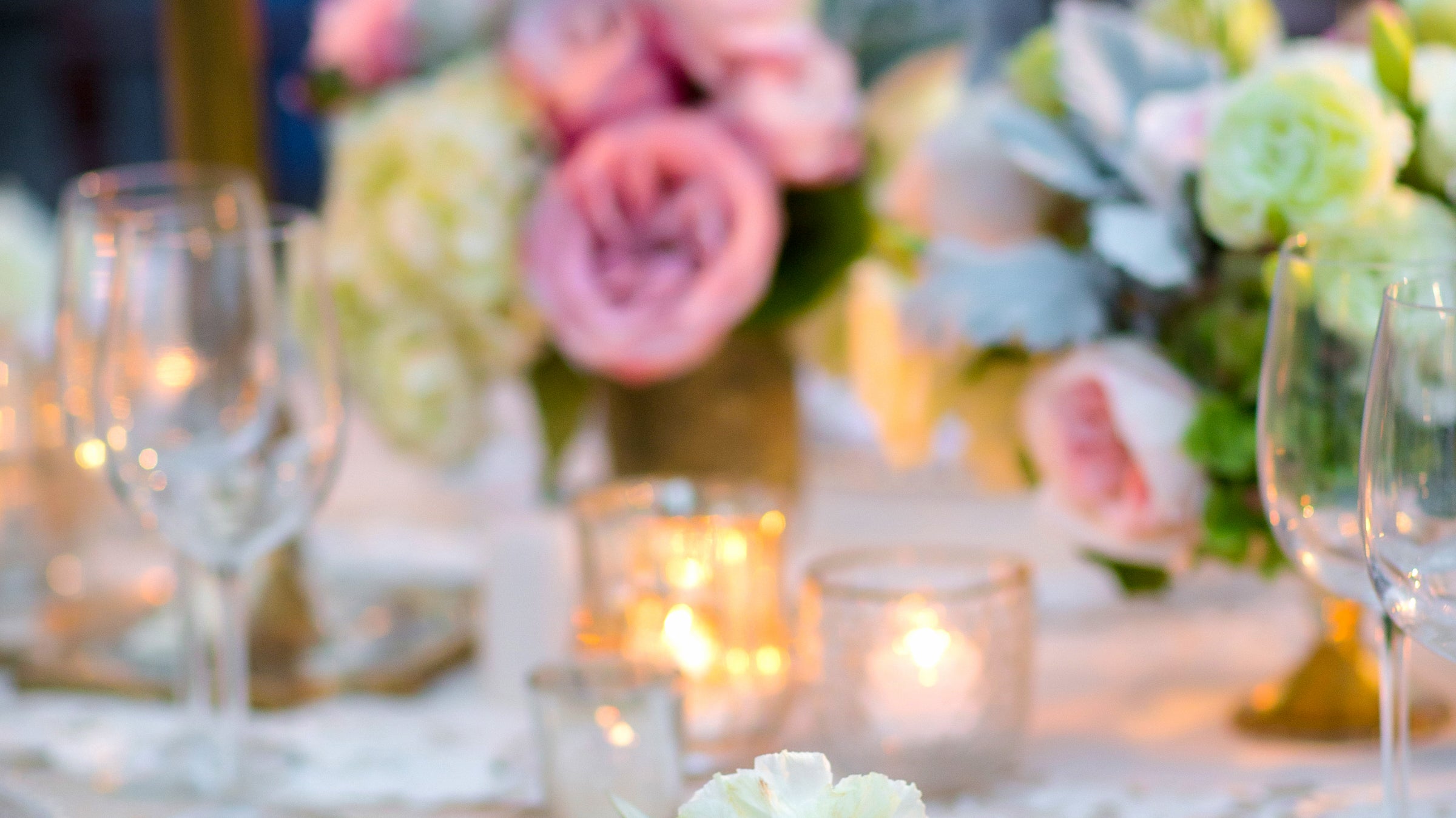 10 Beautiful Napkin Treatments to Choose for your Wedding Day
