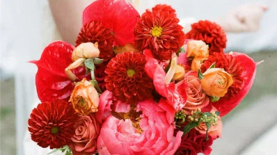 Peony Wedding Bouquets: An Honest Look at What You're Really Pinning