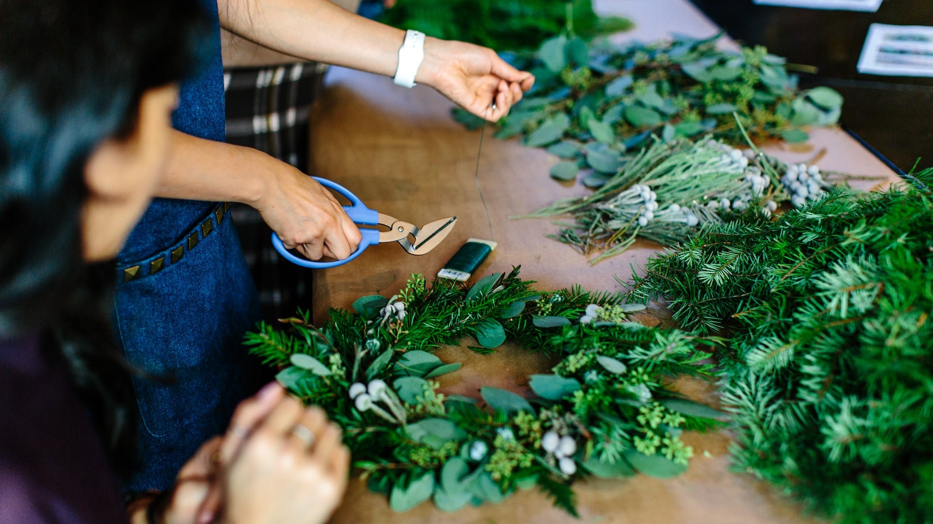 Crafting Elegance: A Guide to Creating and Ordering Luxury Holiday Wreaths