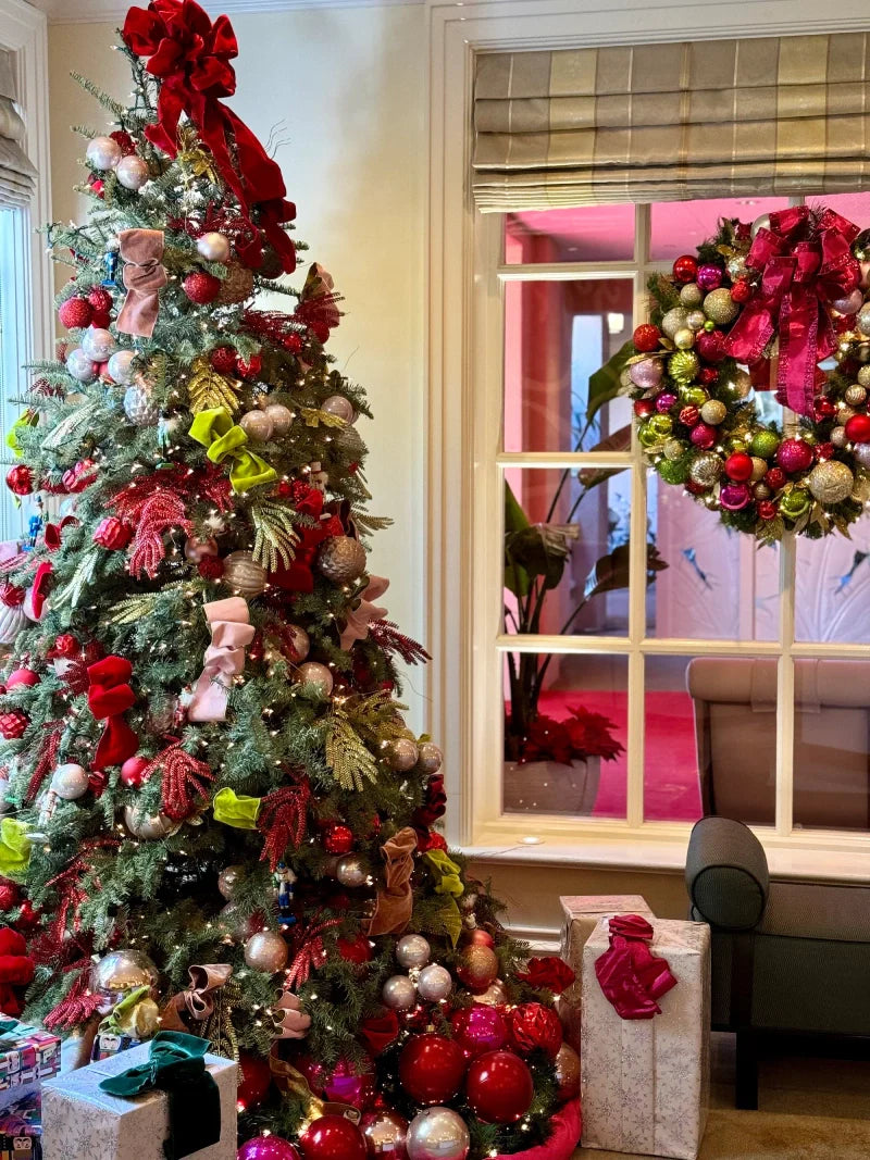 4 Holiday Color Combos You Probably Haven’t Thought About for 2025