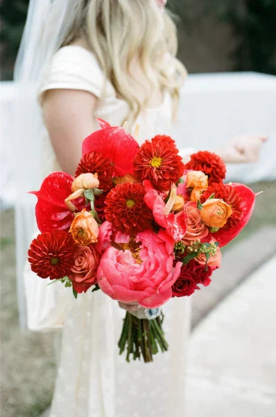 Peony Wedding Bouquets: An Honest Look at What You're Really Pinning