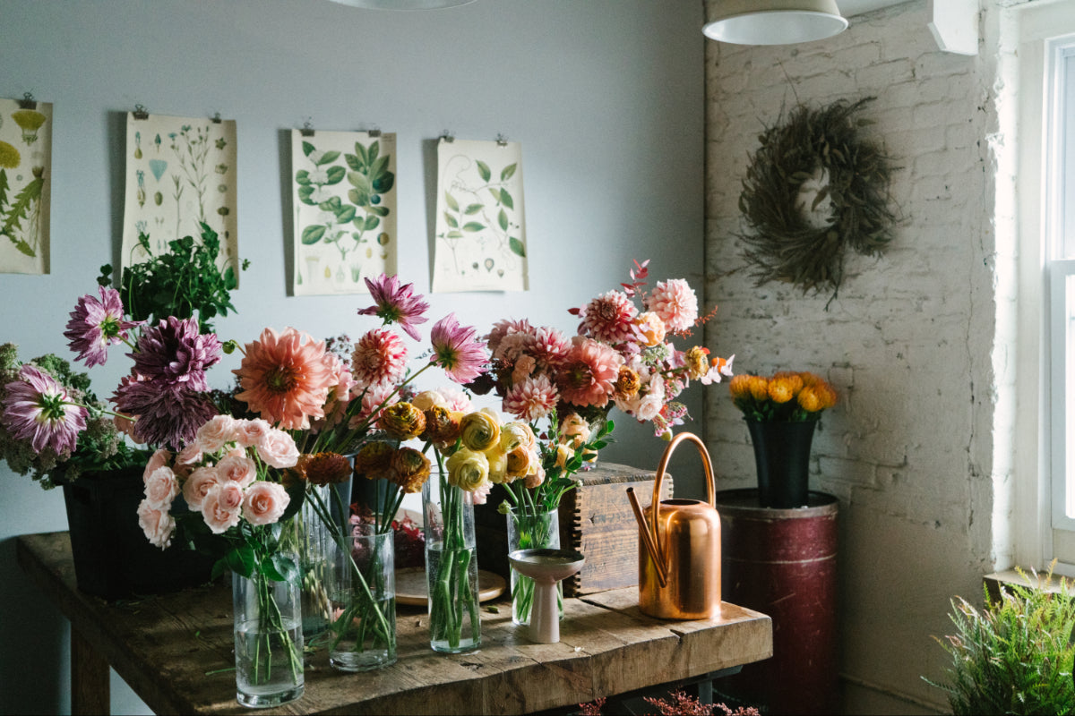 Winter Blues to Spring Hues: 19 Flower Decorating Tips for Your Apartment